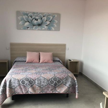 Hostal La Taurina Santa Olalla  Zewnętrze zdjęcie