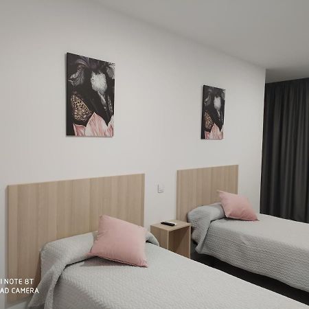 Hostal La Taurina Santa Olalla  Zewnętrze zdjęcie